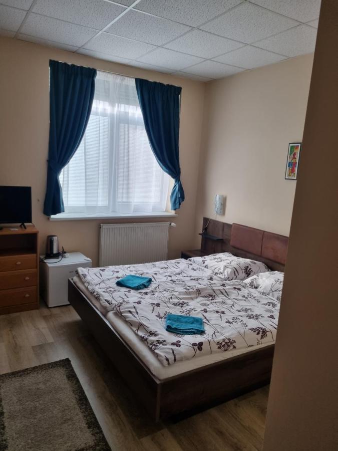 Penzion Arcadia Nové Zámky Εξωτερικό φωτογραφία